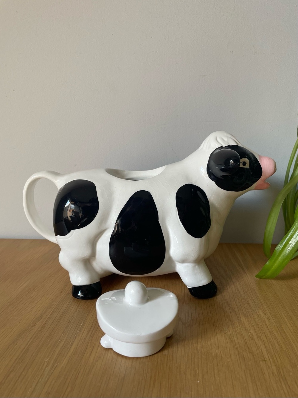 Vintage Ceramic Cow Teapot Farmhouse Country Kitchen Decor ๐ฎ - Picture 2 of 12